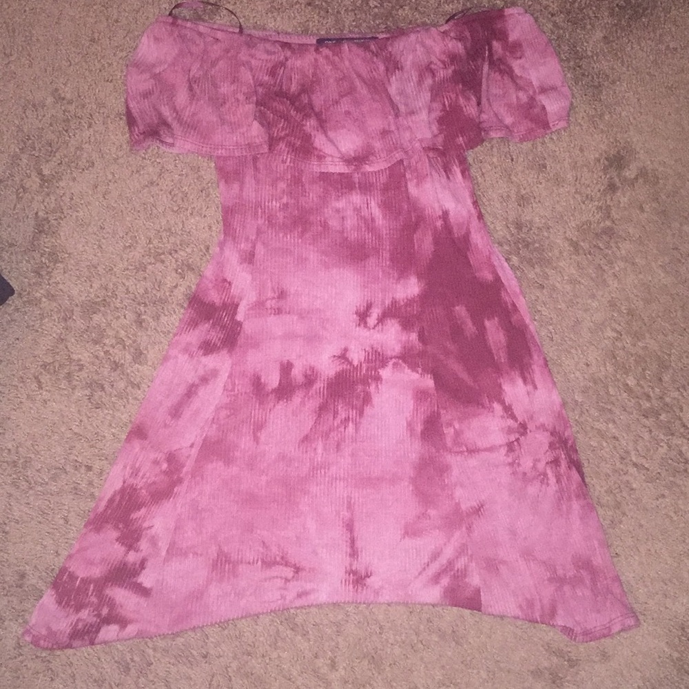 !!!!Mini dress that’s maroon tie dye